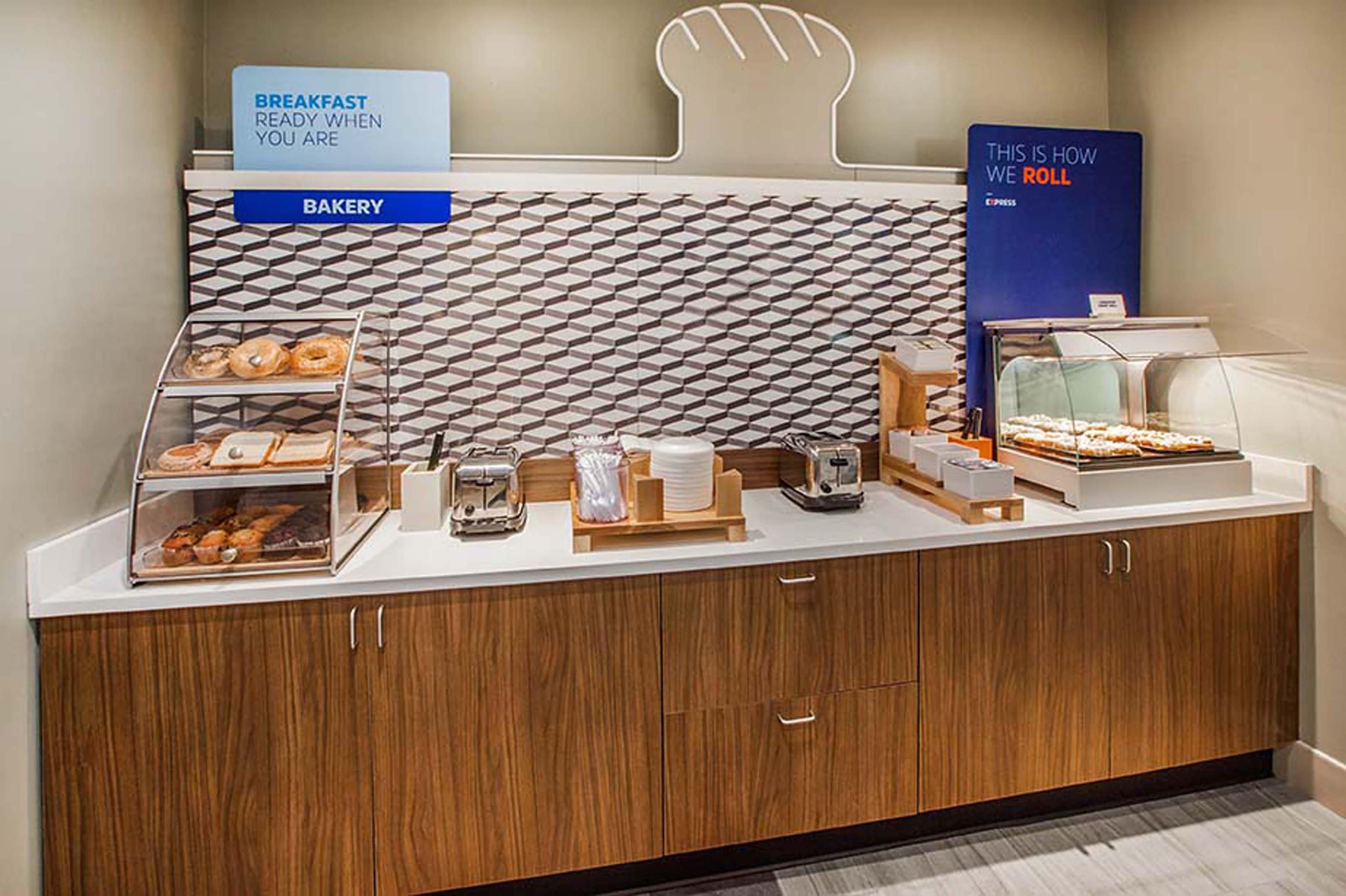 Holiday Inn Express & Suites - Marion By Ihg Eksteriør billede